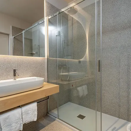 Hotel Elide Design 3*